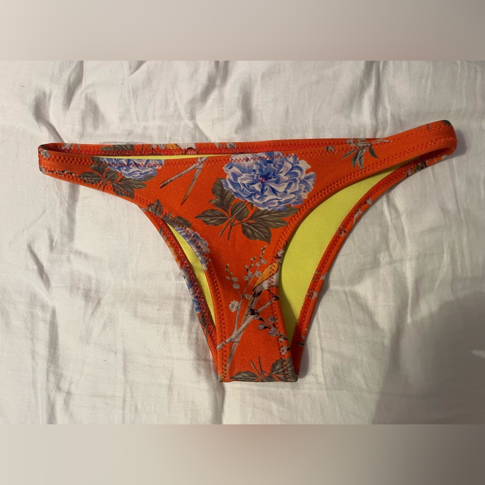 triangl bottoms size small